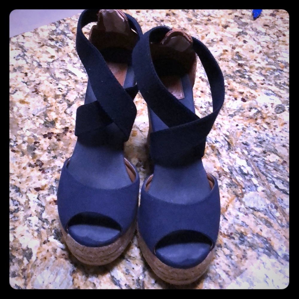 EUC Tory Burch Navy wedges sz 8.5
